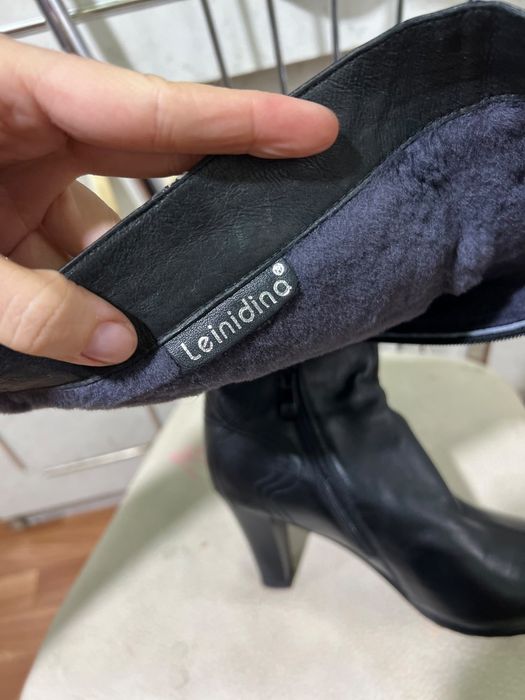 Продам женские сапоги