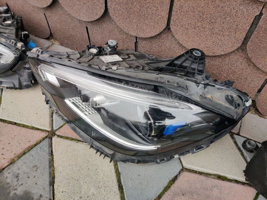 Far DIGITAL LIGHT Faruri stanga dreapta Mercedes C class W206 A2069064803 / A2069064703