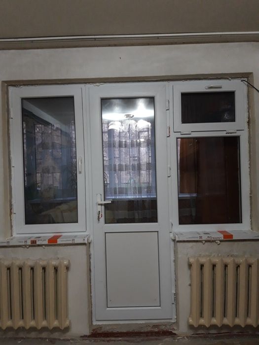 Окна двери витражи.