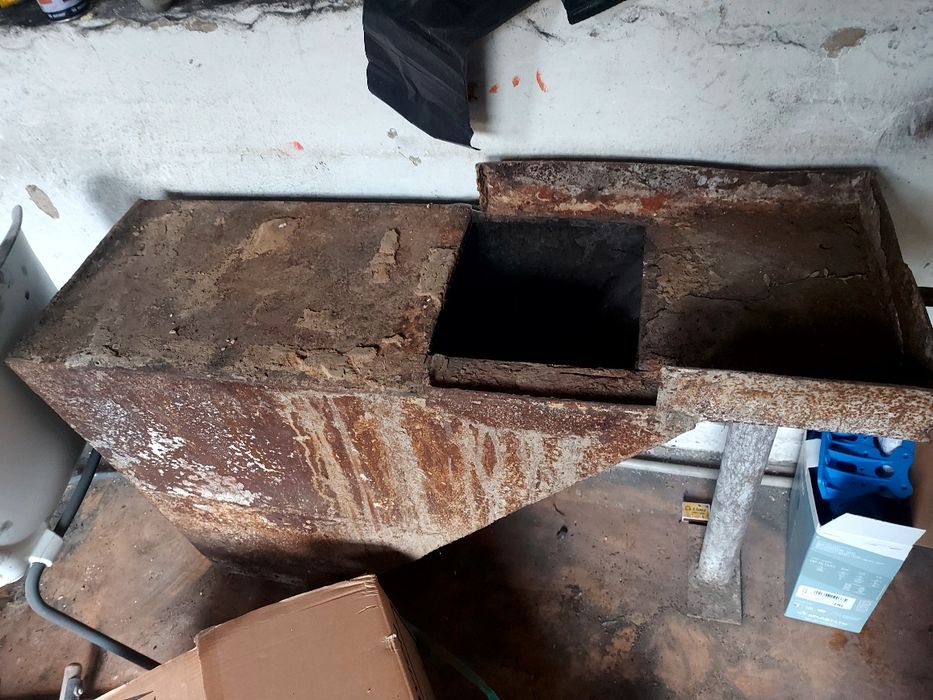 Печка для топки в хорошем состоянии