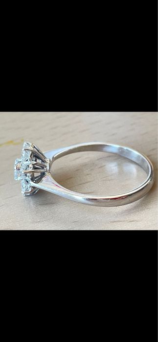 Inel aur 18 k cu diamante naturale 0,80 karate certificat