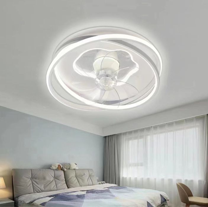 Вентилятор Люстра  hi tech