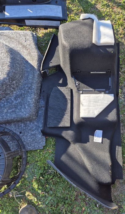 Кори,тапицерия багажник мерцедес w211 седан