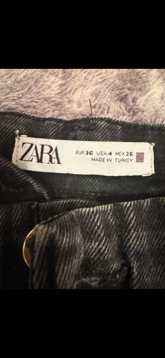 Дънки различни модели на Zara