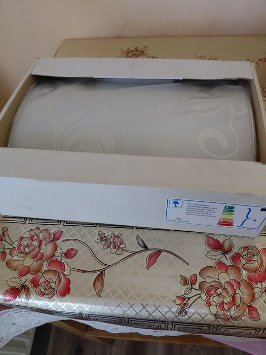 Lustre de iluminat de pus pe perete,4 bucăți,55 de lei bucata