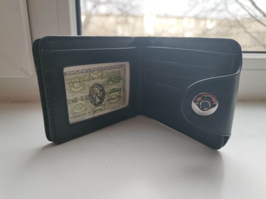 Продаю Портмоне мужской