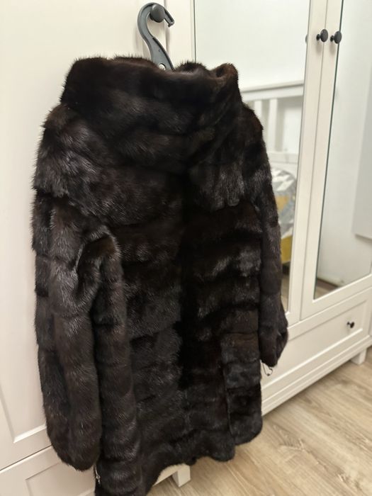 Продам норковую шубу