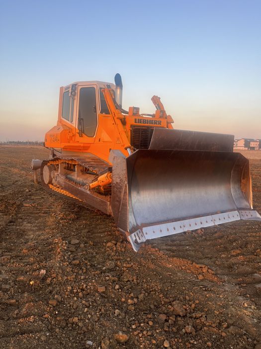 Buldozer de inchiriat