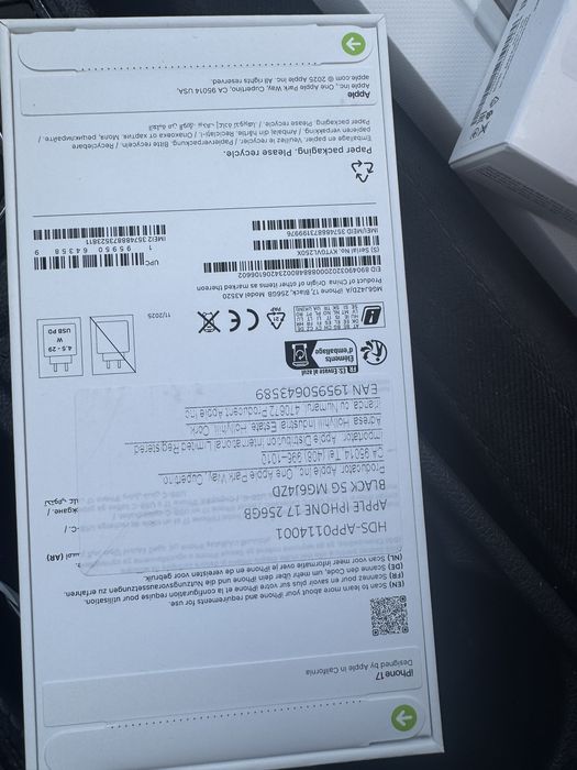 Iphone 17 nou in cutie