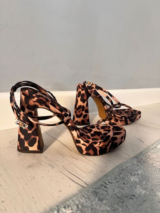 Босоножки ZARA 36 р