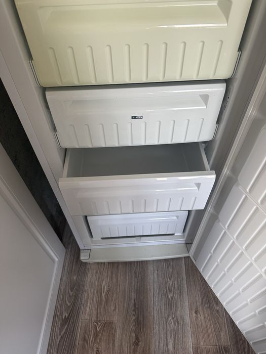 Морозильник Indesit