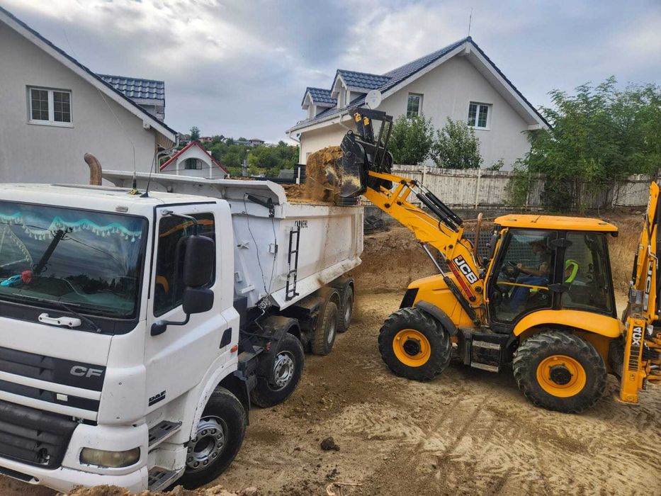Sapaturi mecanizate cu buldoexcavator in Iasi