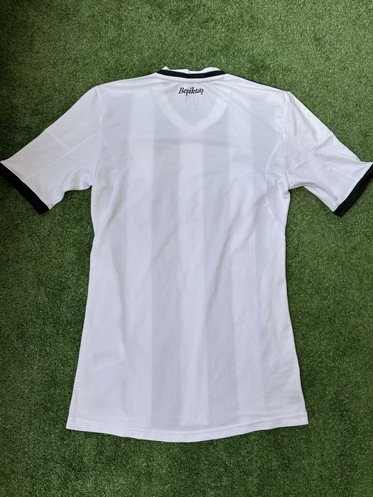 Тениска на Бешикташ / Beşiktaş 2013-14 Home