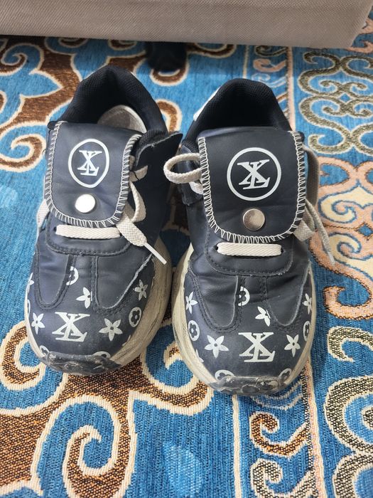 Кроссовки для девочек