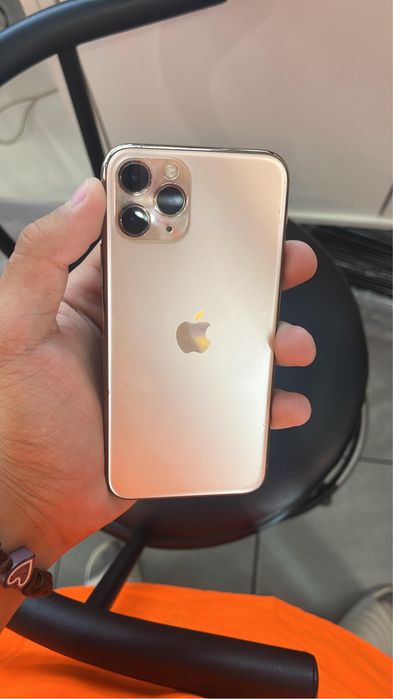 Iphone 11 pro 64/73%