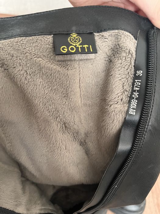 Женские босоножки