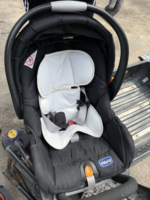 Продается автолюлька Chicco