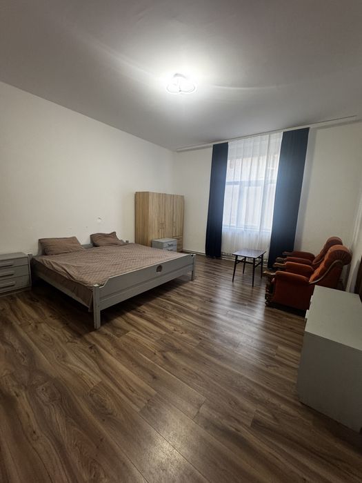 Inchiriez apartament 3 camere, zona Iosefin
