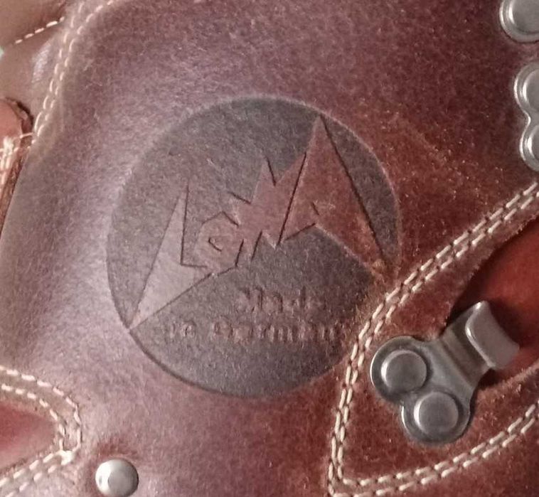 Bocanci Lowa, talpa Vibram, made in Germany, piele, marimea 37-38