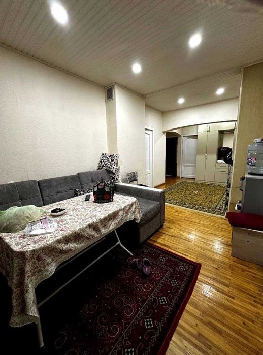 Продаётся квартира Юнусабад13 4 ком отличная локация метро,базар,рядом