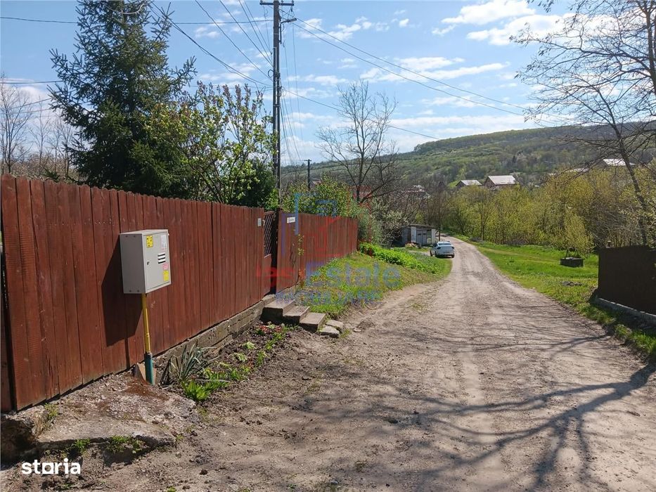 Rediu TEREN 1246mp cu dubla deschidere si utilitati ( cu casa batranea