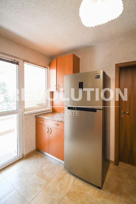 Дава се под наем Тристаен апартамент в София, Лозенец - 100 кв.м за 990 € - Снимка #2