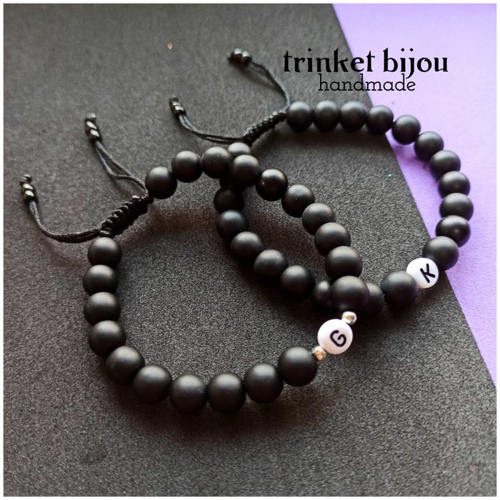 Подарочные парные браслеты для влюбленных.