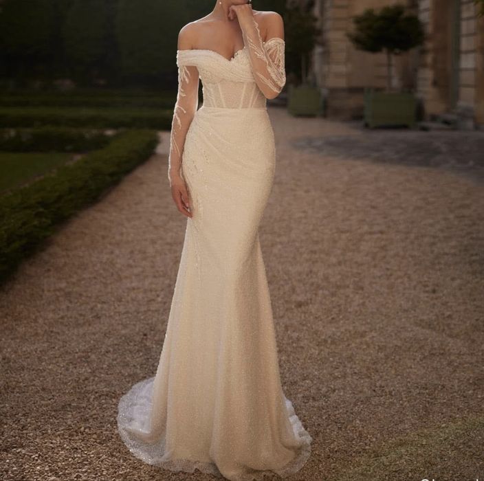 Vand rochie de mireasa