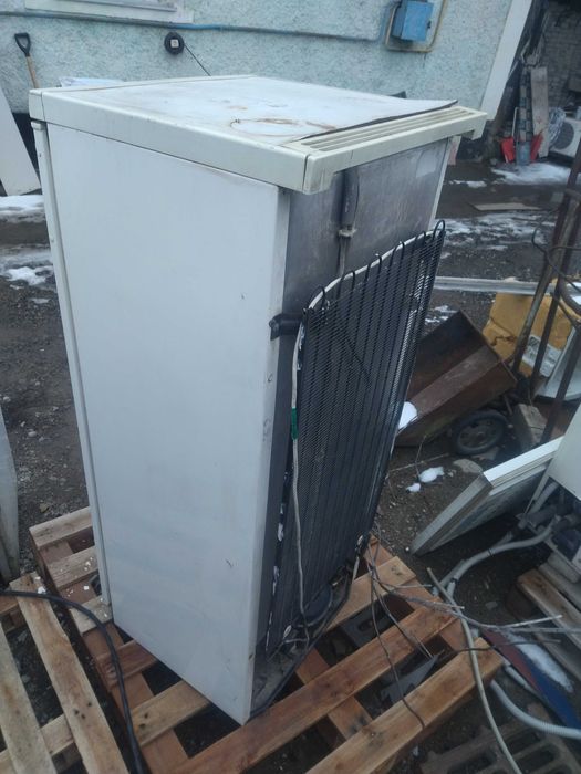 Холодильник однокамерный.