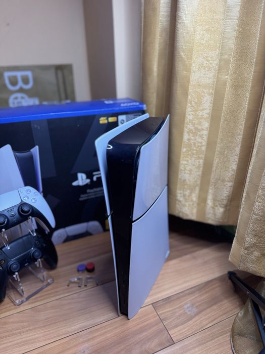 Ps5 slim 1 tb inca in garantie