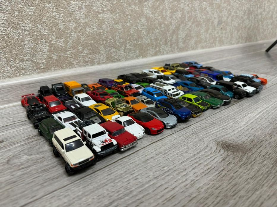 Машинки hotwheels, matchbox