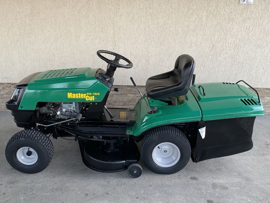 Tractoraș tuns gazon MasterCut 92-155 - stare impecabilă