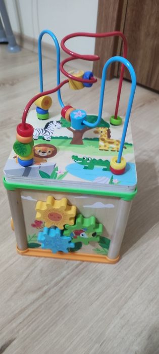 Интерактивен куб