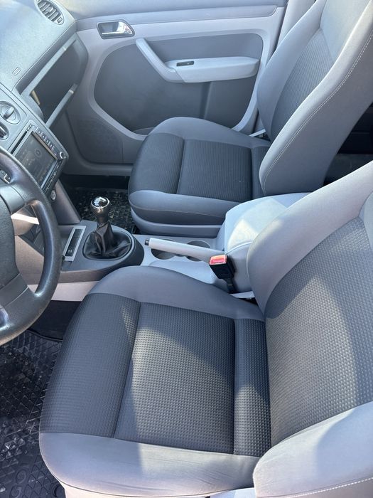 De vanzare wv Caddy 1,9 TDI 2010