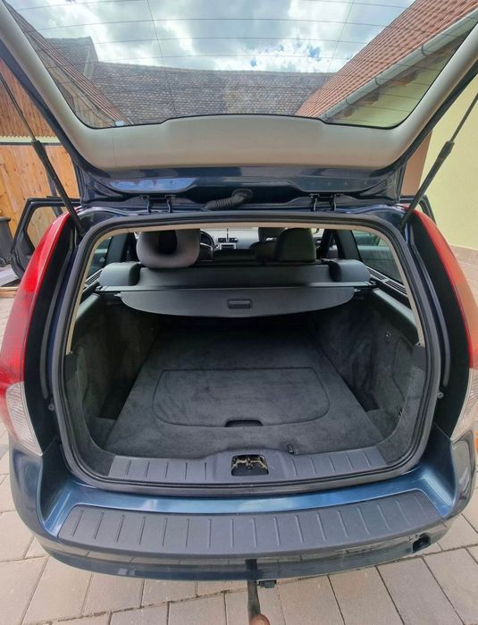 Vând volvo v50 1.6D fără fiscal!!