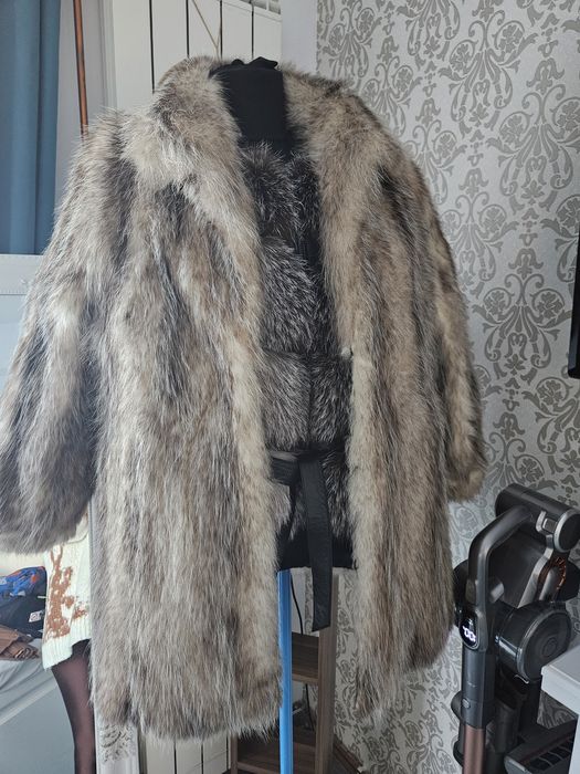 Haina blana nutrie mărimea M-L