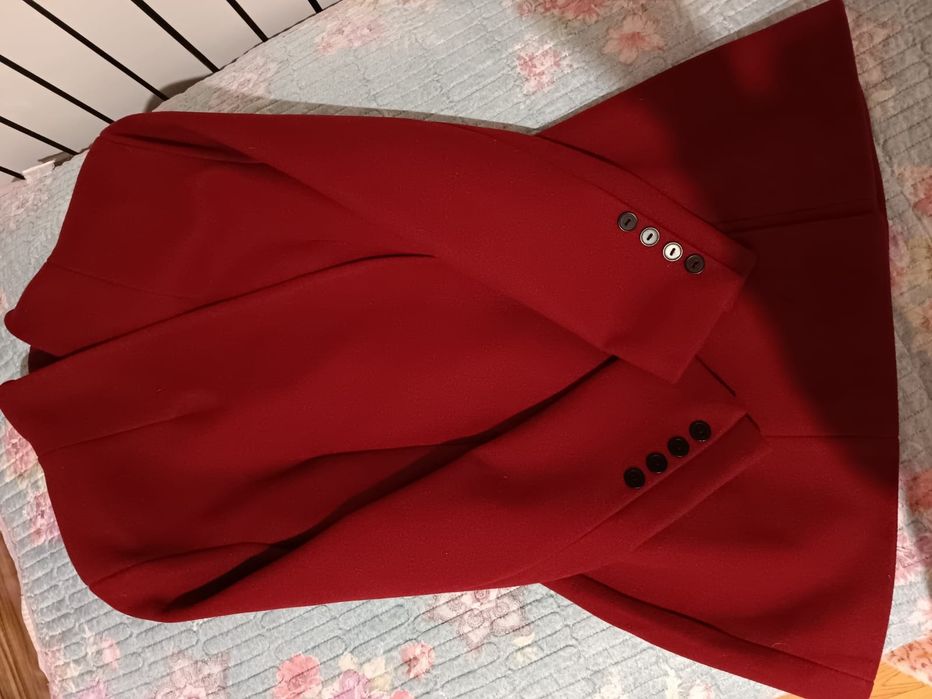 Продается новое пальто за 25000