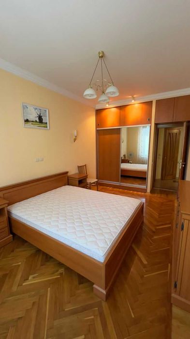 Дава се под наем Тристаен апартамент в София, Красно село - 81 кв.м за 450 € - Снимка #1