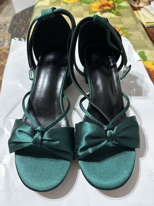 Sandale din material-satin