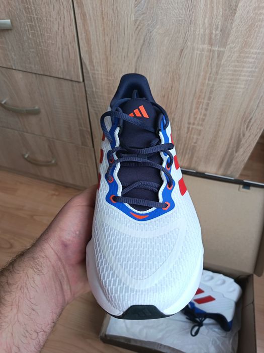 Чисто нови маратонки ADIDAS SWITCH RUN M  original 43 номер 40 евро