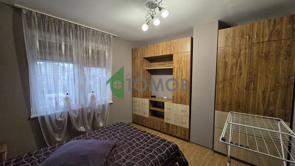 Двустаен апартамент с бокс под наем в кв. Опълченски