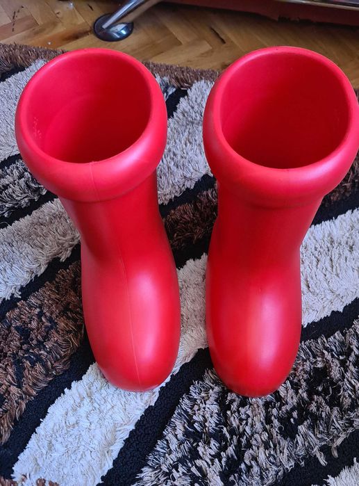 Ghete AstroBoy MSCHF rosii