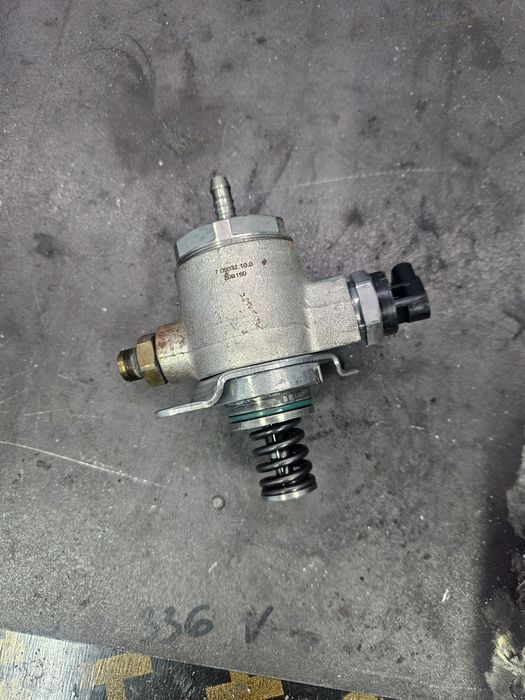 Горивна помпа високо налягане 2.0тфси фси 2.0tfsi vw audi seat skoda