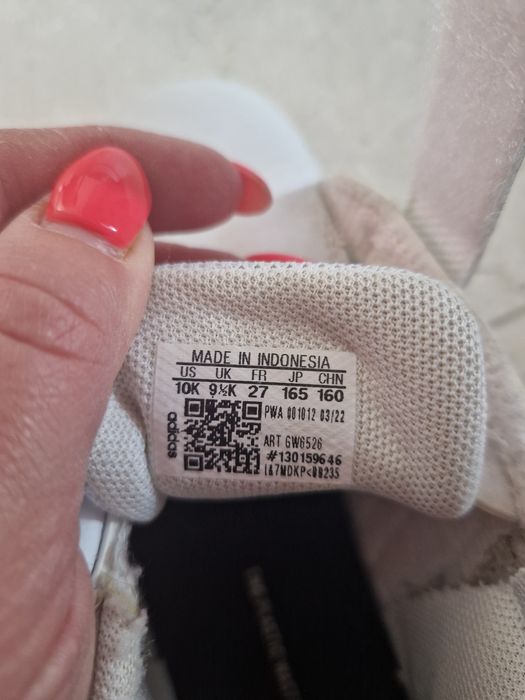 Маратонки  Adidas,кожа