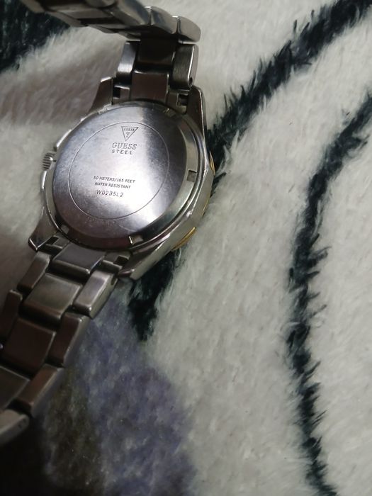 Vând ceas  original GUESS