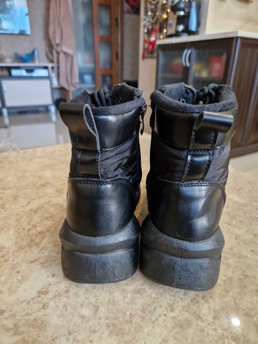 Зимни дамски боти