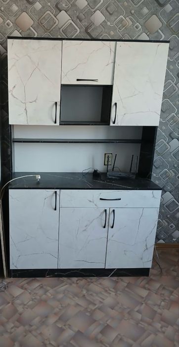 Продается кухонный гарнитур