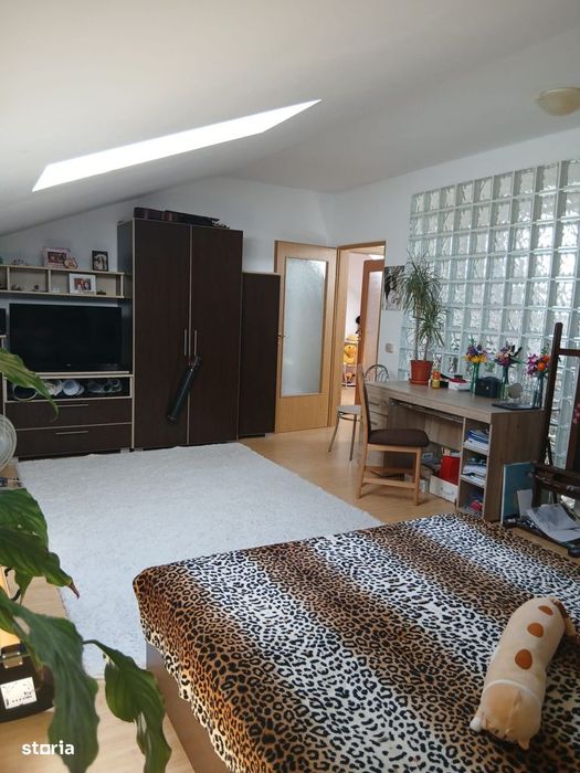 Apartament 3 camere \ 122 mp cu parcare inclusa in pret.