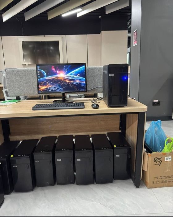 70 dona Kompyuter manitor blan