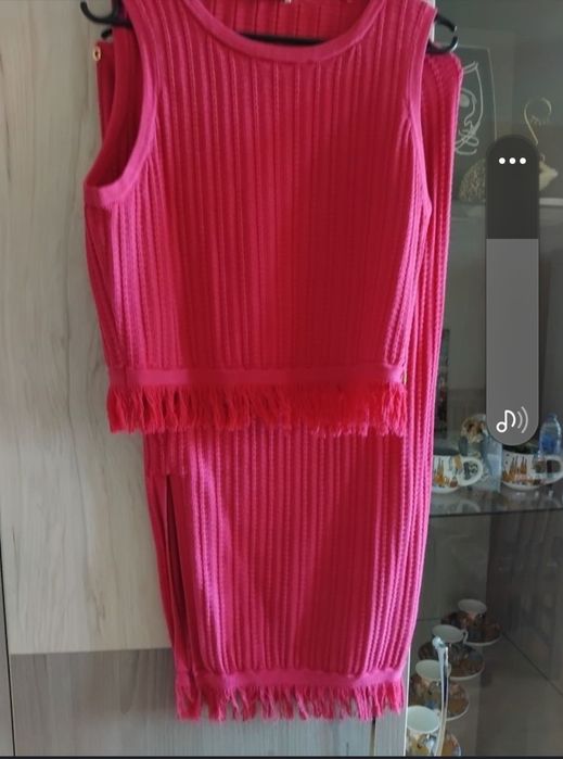 Чисто  нови костюми от 2 части